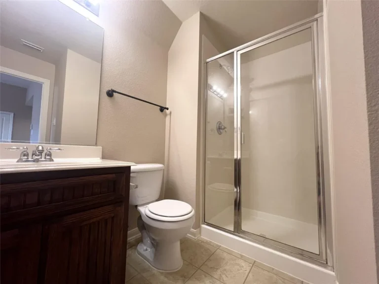 b25c2f7d62d04fcaa52a3a4602a33764l-m2973619187rd-w1280_h960